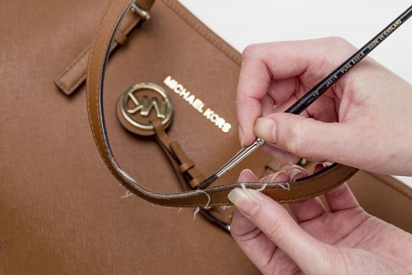 DIY Guide: Repairing PVC Glazing on a Handbag